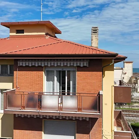 Se041 - Senigallia, Quadrilocale Accessoriato A 150mt Dal Mare *